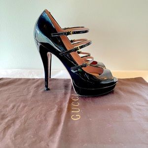 Gucci Lisbeth black patent peep toe pump 38.5